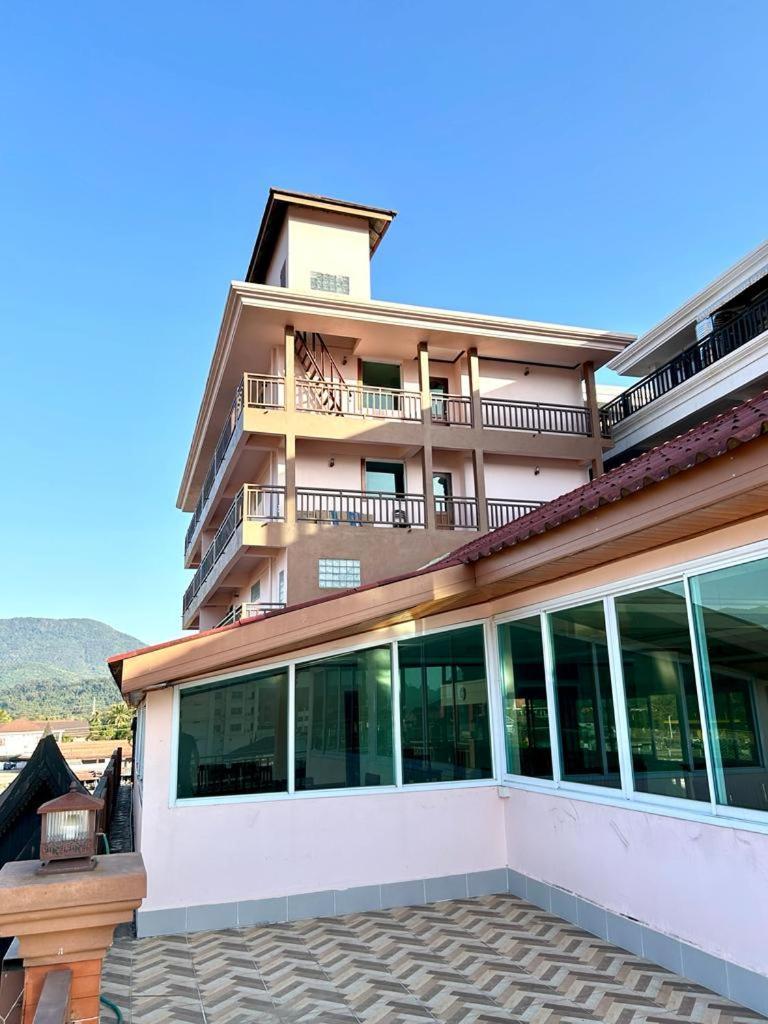 Sisavang Hotel Vang Vieng Exterior photo